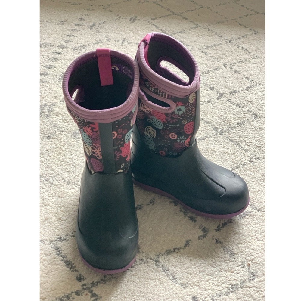 Girl’s Bogs winter boots